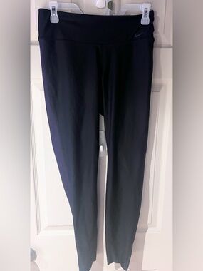 Nike Dri-Fit Purple and Black Active Leggings Size Medium